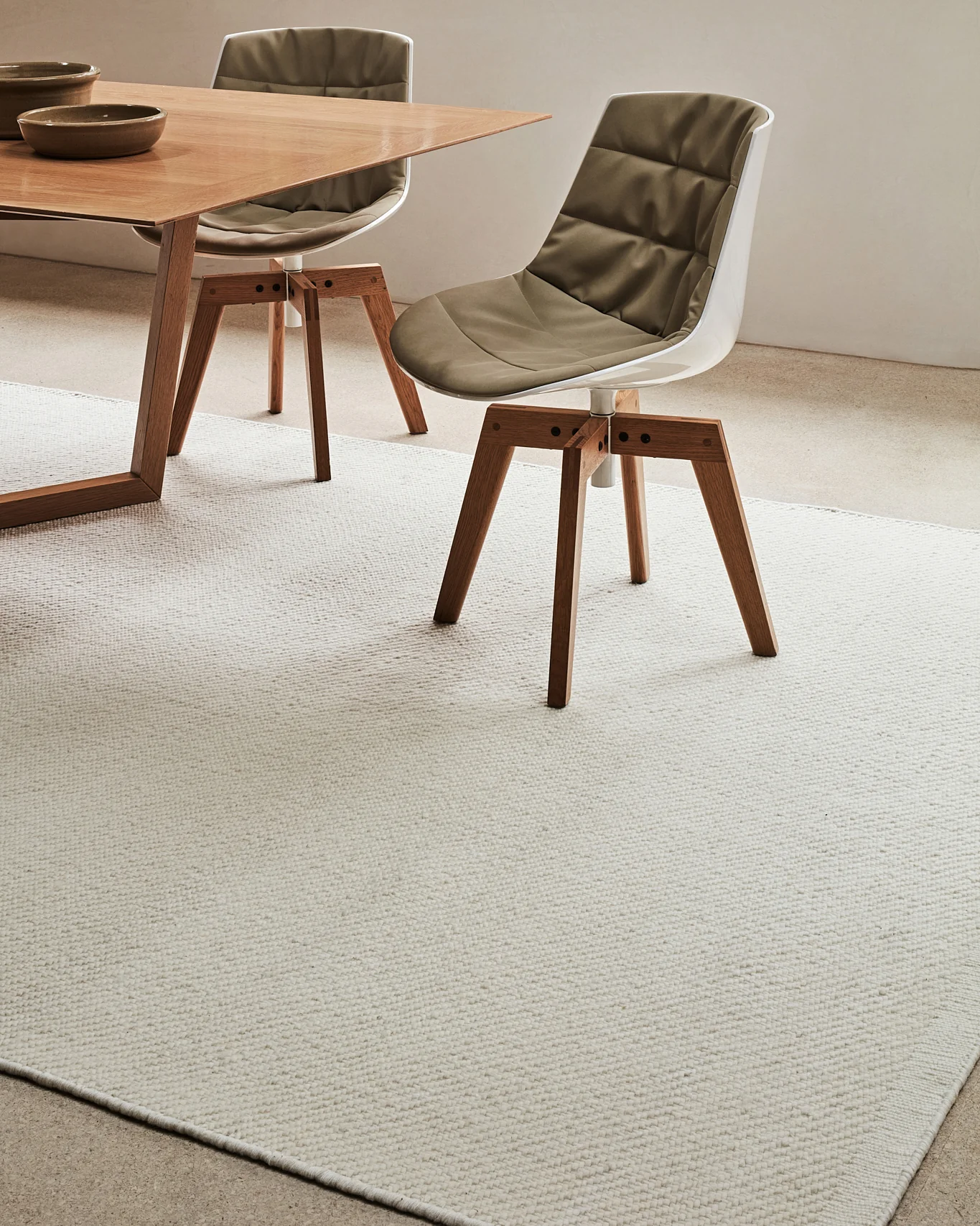 Daze Rug Dusty White - Image 2