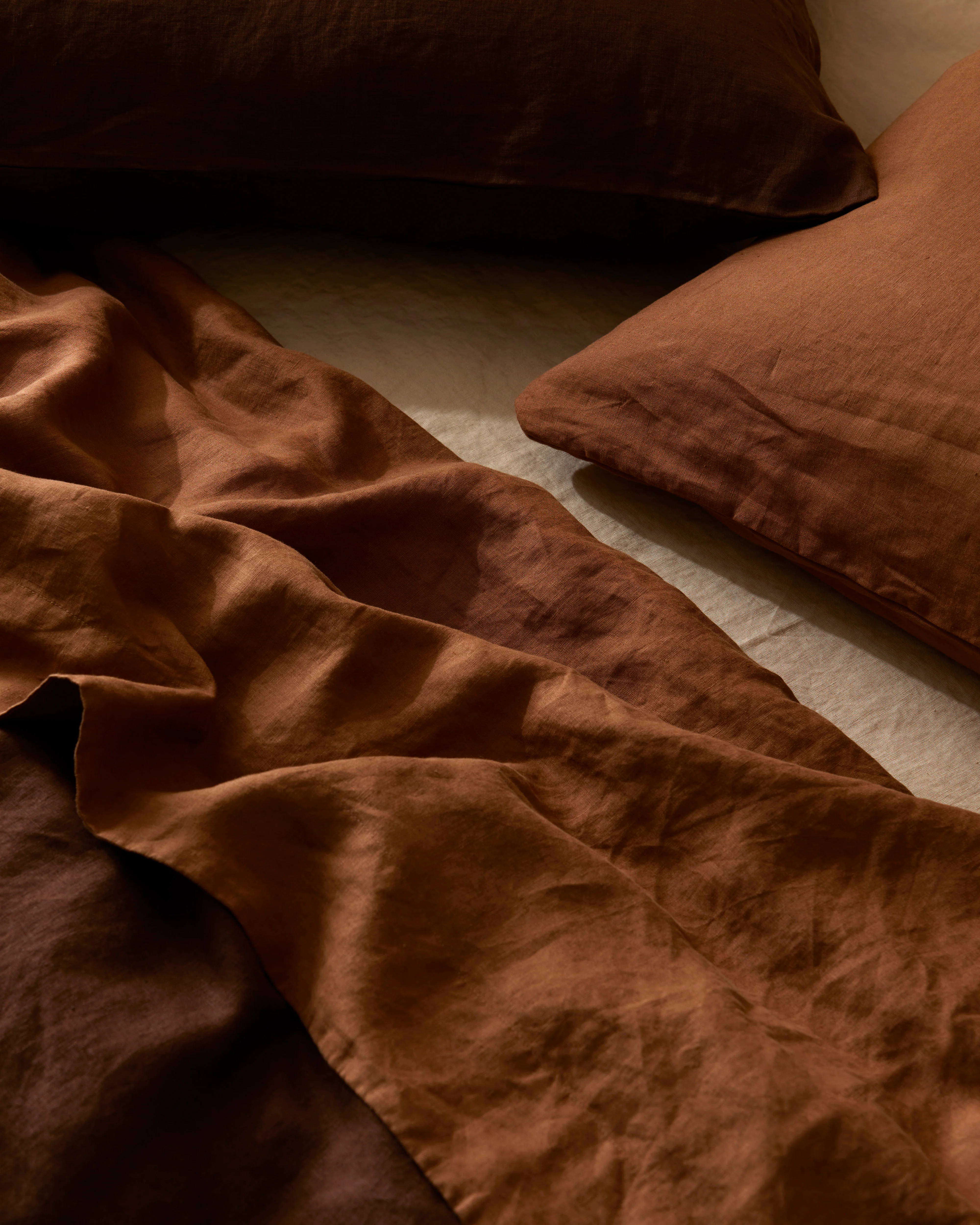 Linen Duvet Cover in Rust - Image 3