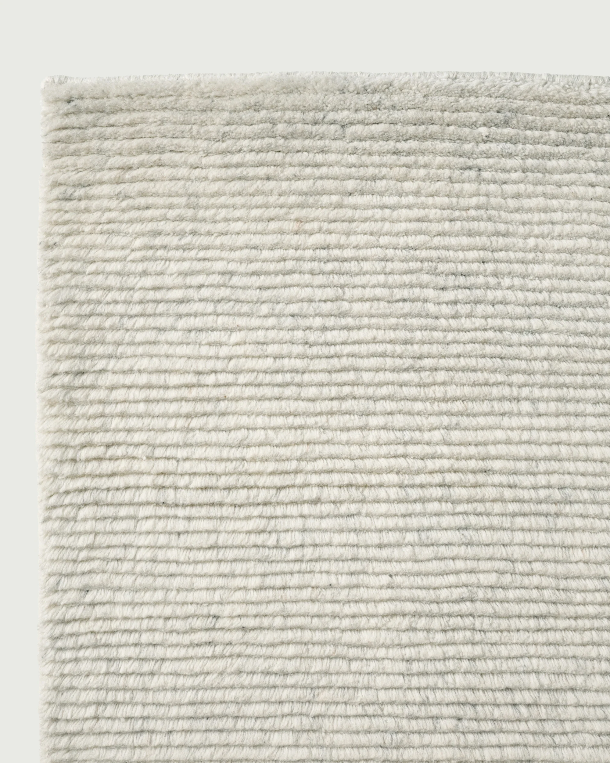 Sample of Echo Rug Mist